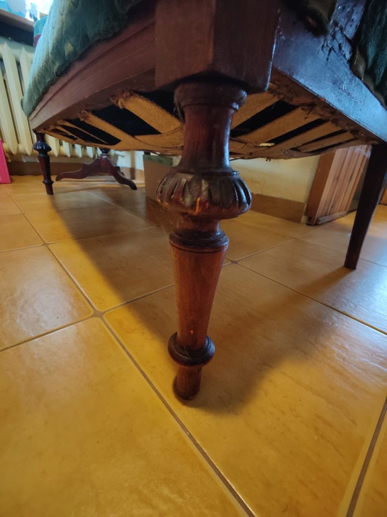 Antyki komplet - sofa i trzy krzesła .