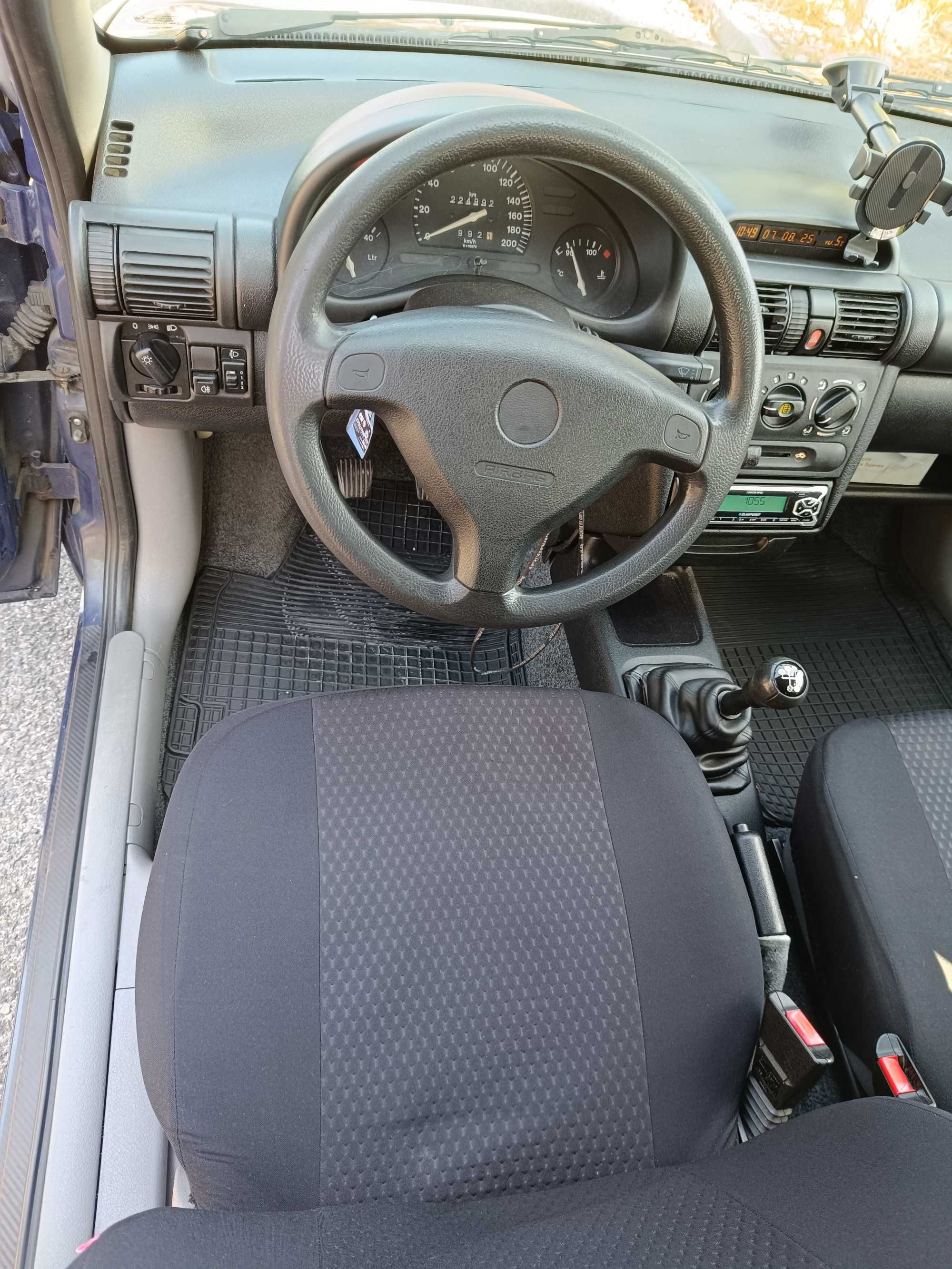 Opel corsa comercial