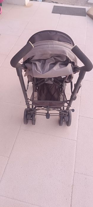 Vendo carro de bebe como novo