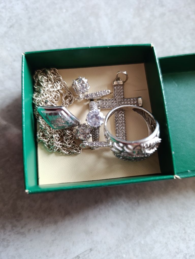 Продам серебро 925, серьги, кольца, крестик, цепочка