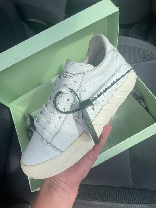 Снікерcи Off-White Low Vulcanized