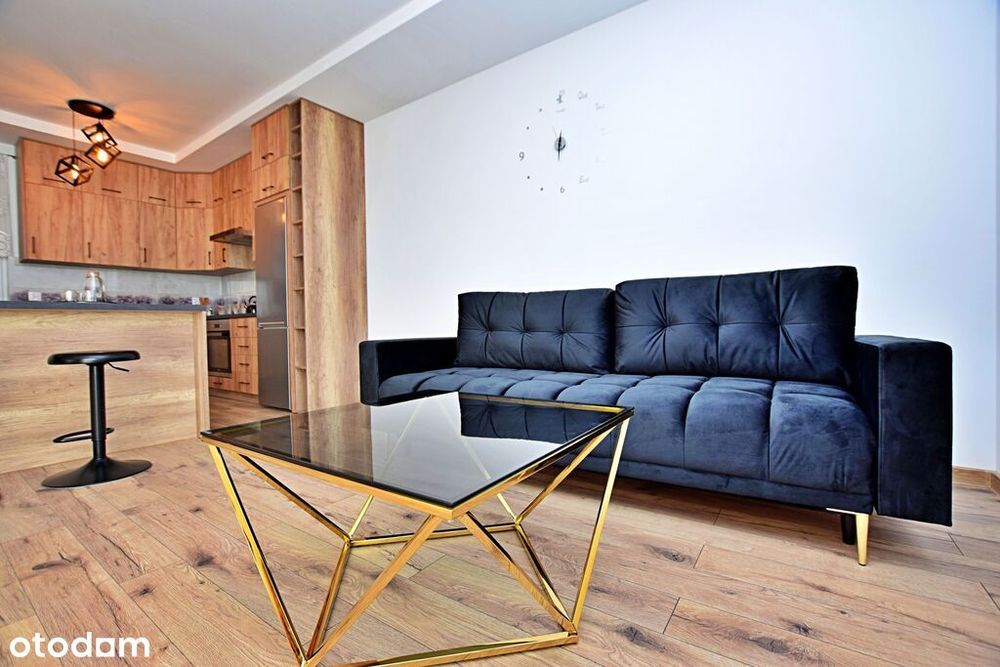 nowoczesny dom w zabudowie bliźniaczej, ogródek