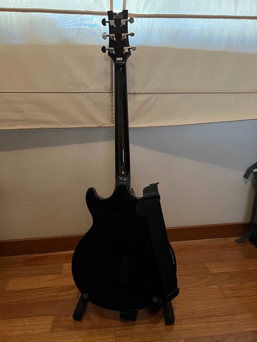 Guitarra Ibanez AR200FM + Amplificador Boss Katana 50 MKII