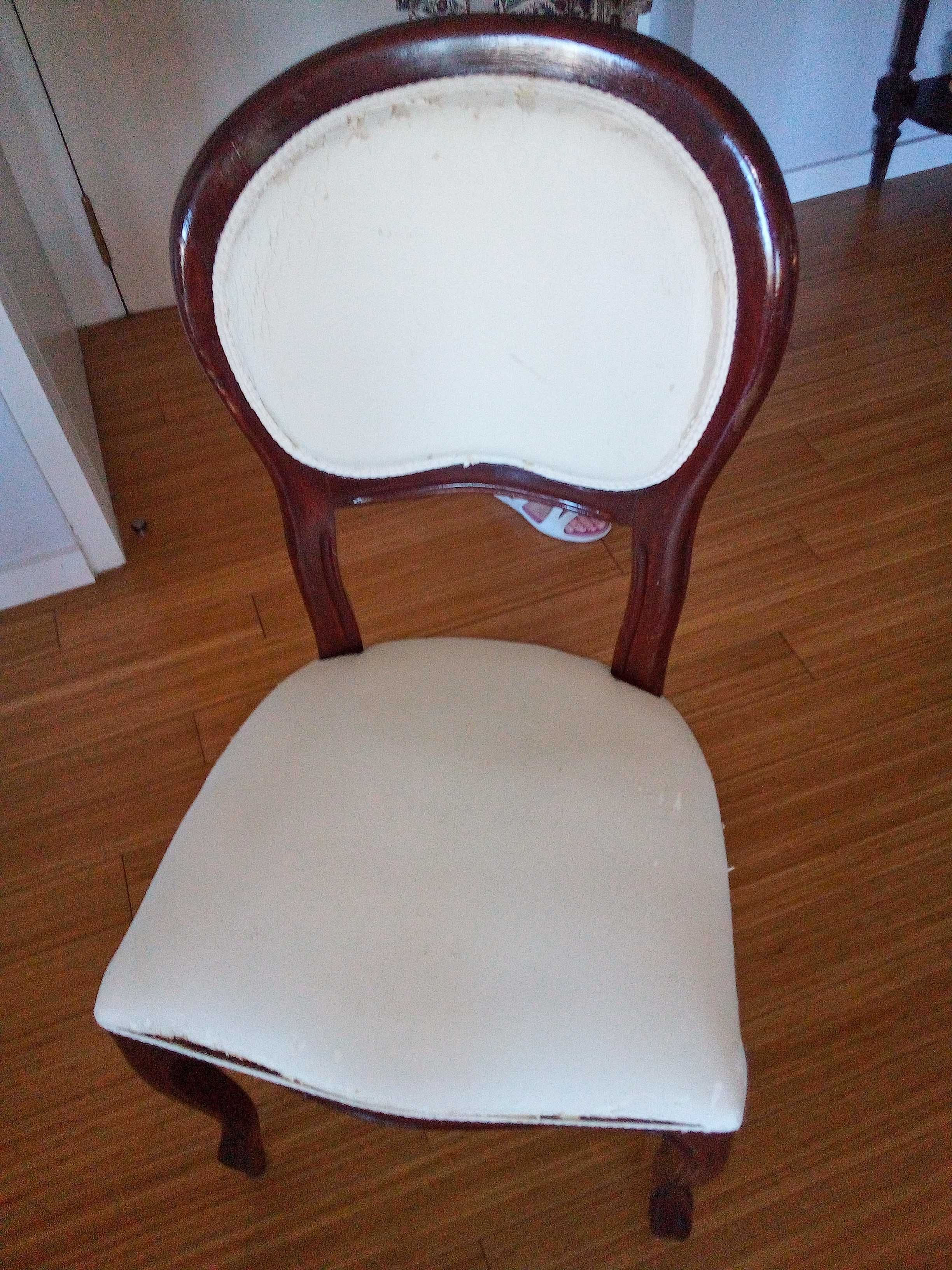 Quatro  cadeiras estilo romântico original sec. XiX.