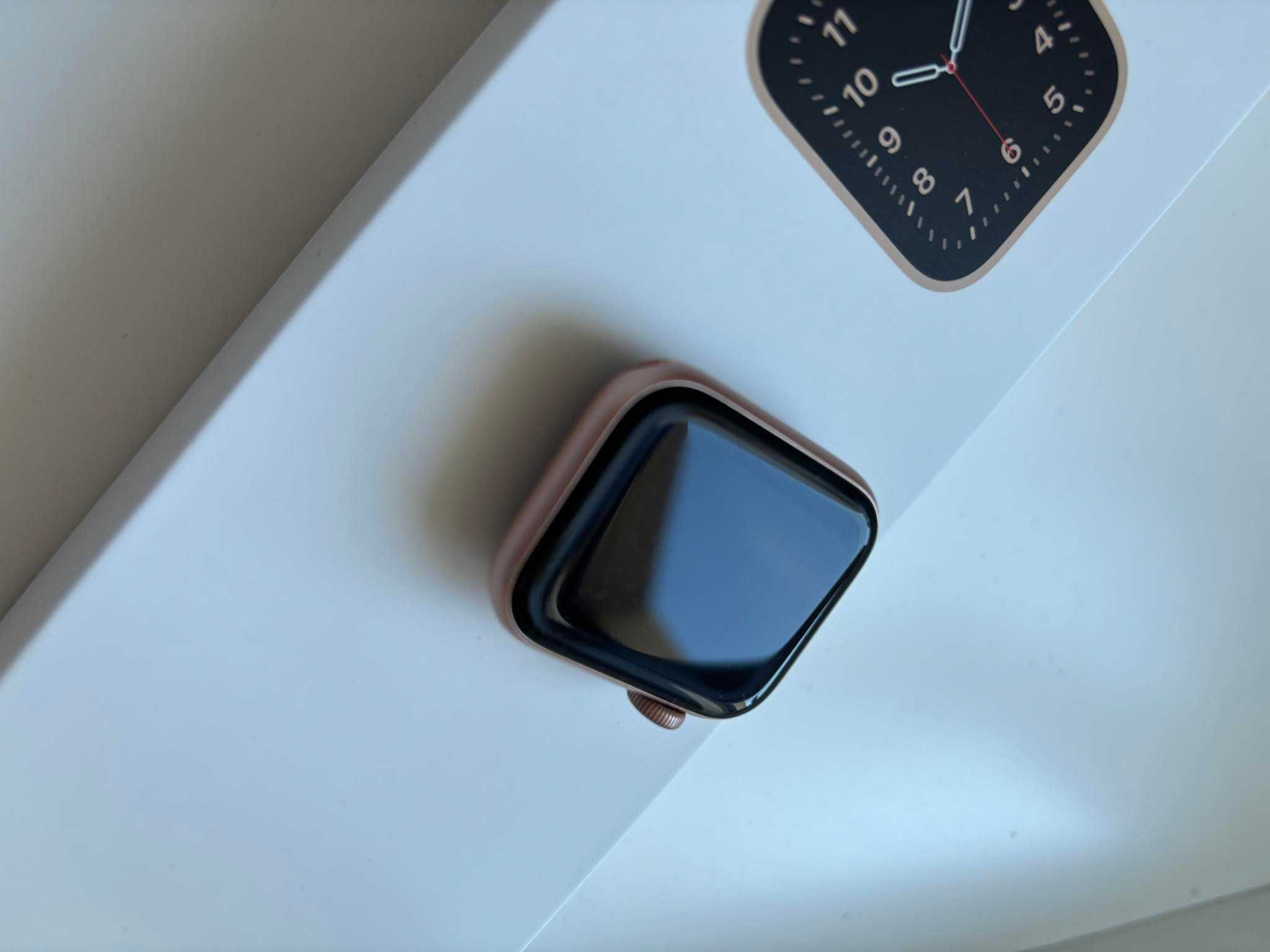 Iwatch apple watch SE rose gold