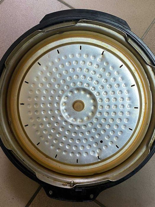 Мультиварка Mirta MC 2211