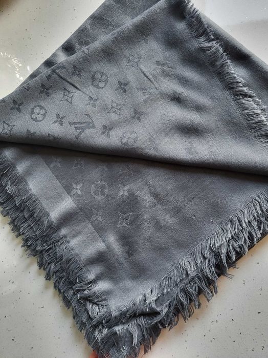 Chusta Louis Vuitton Paris