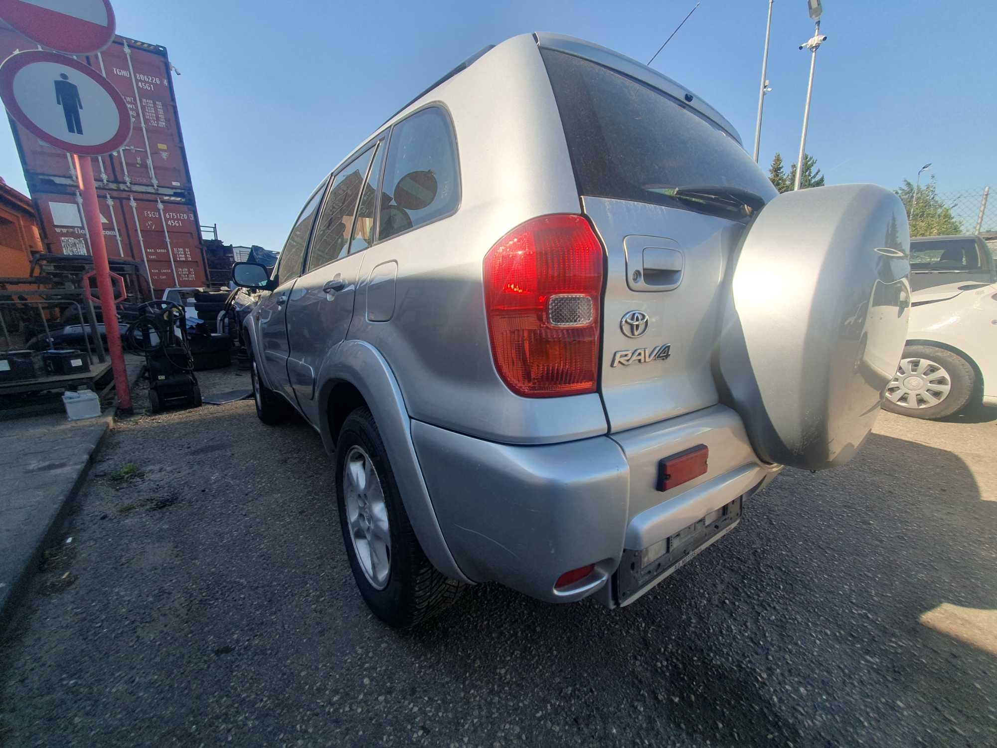 Toyota Rav 4 / 2.0d / 2002r na części