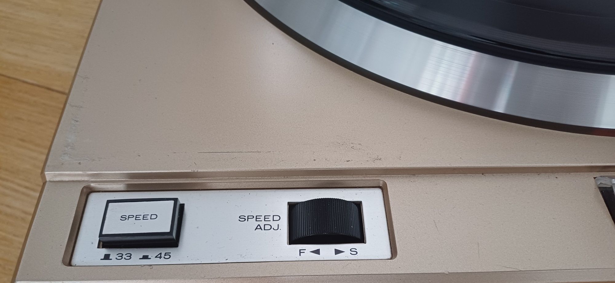 Gramofon Marantz JJ 2000