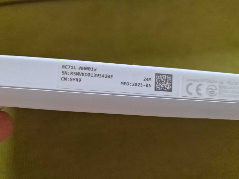 Konsola ASUS ROG Ally  AMD Ryzen Z1 Extreme, stan znakomity,