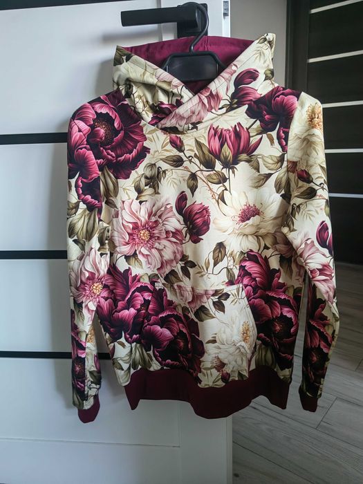 Damska bluza z kapturem kwiaty Piwonie rozm M 38