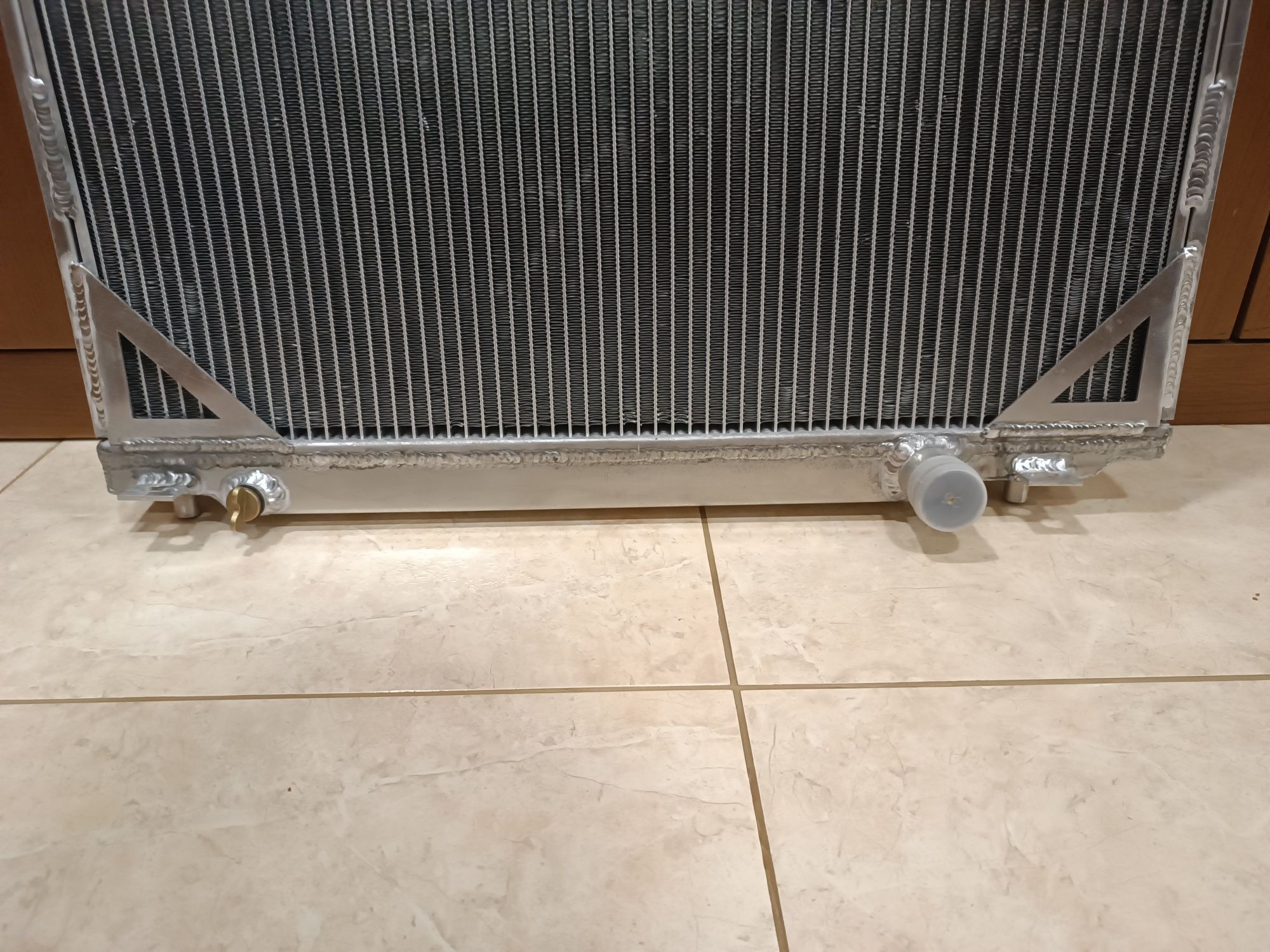 Radiador em Alumínio Reforçado para MITSUBISHI Pajero II 2.8D / 2.8TD