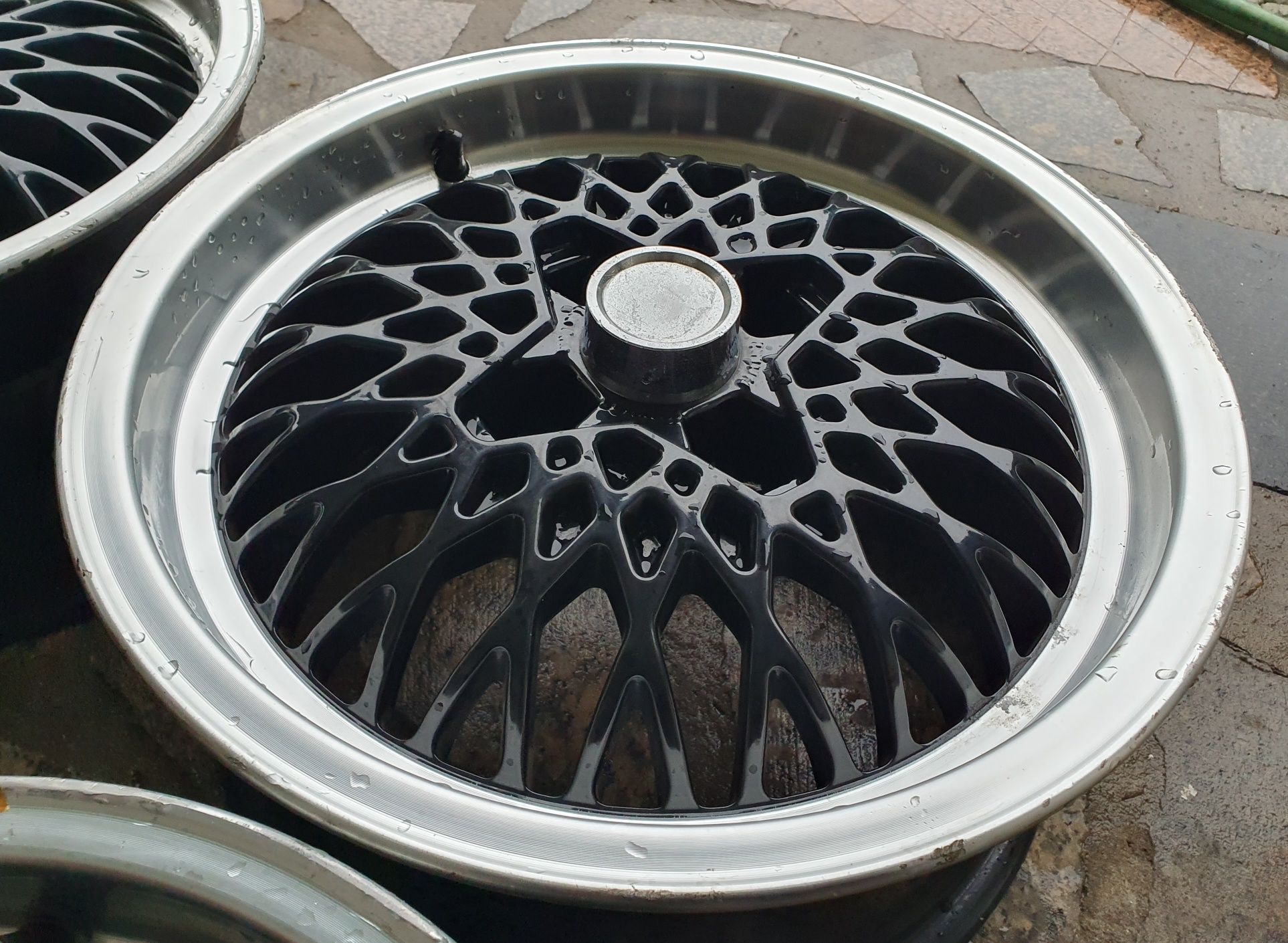 4 jantes ETA BETA LUCY 15"/8J com furação 4x100 mesh