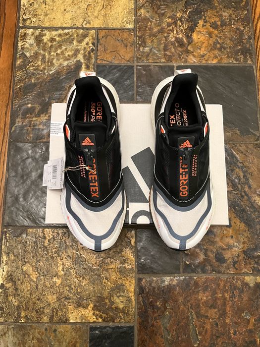 Adidas UltraBOOST 22 GTX