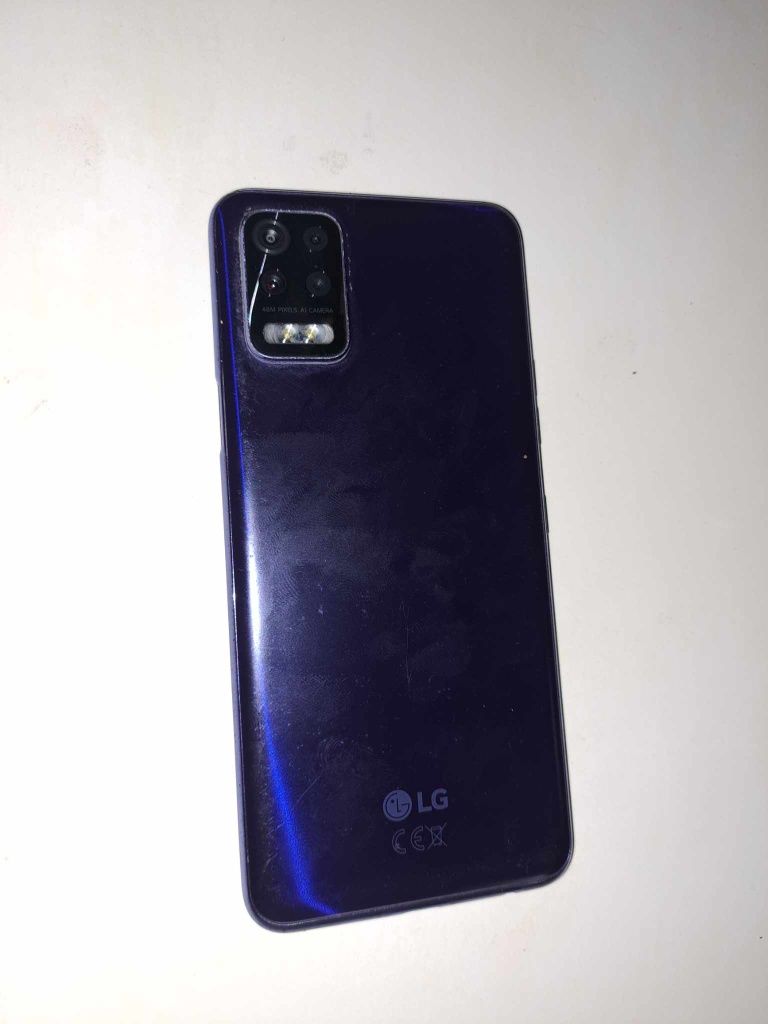 Telefon LG K52 w dobrym stanie