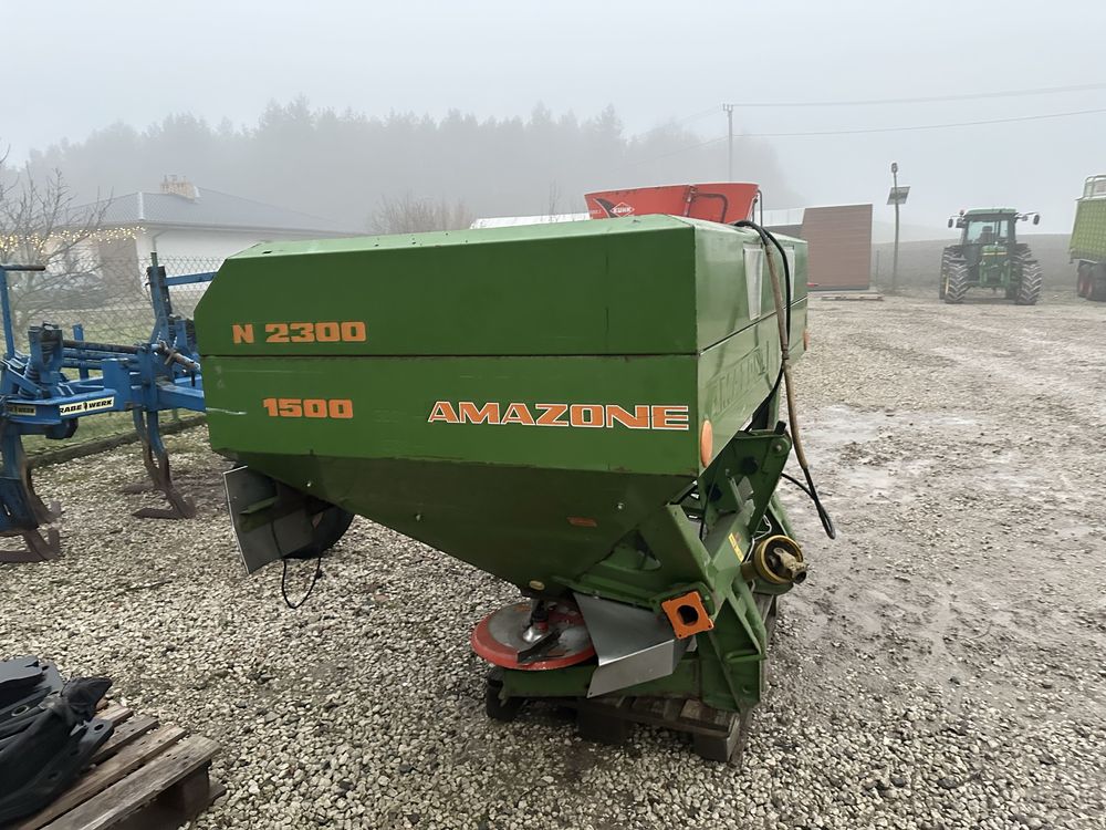 Rozsiewacz nawozu Amazone ZA-M MAX  2300L