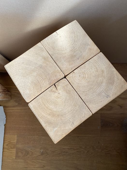 Taboret z krokwi sosnowych