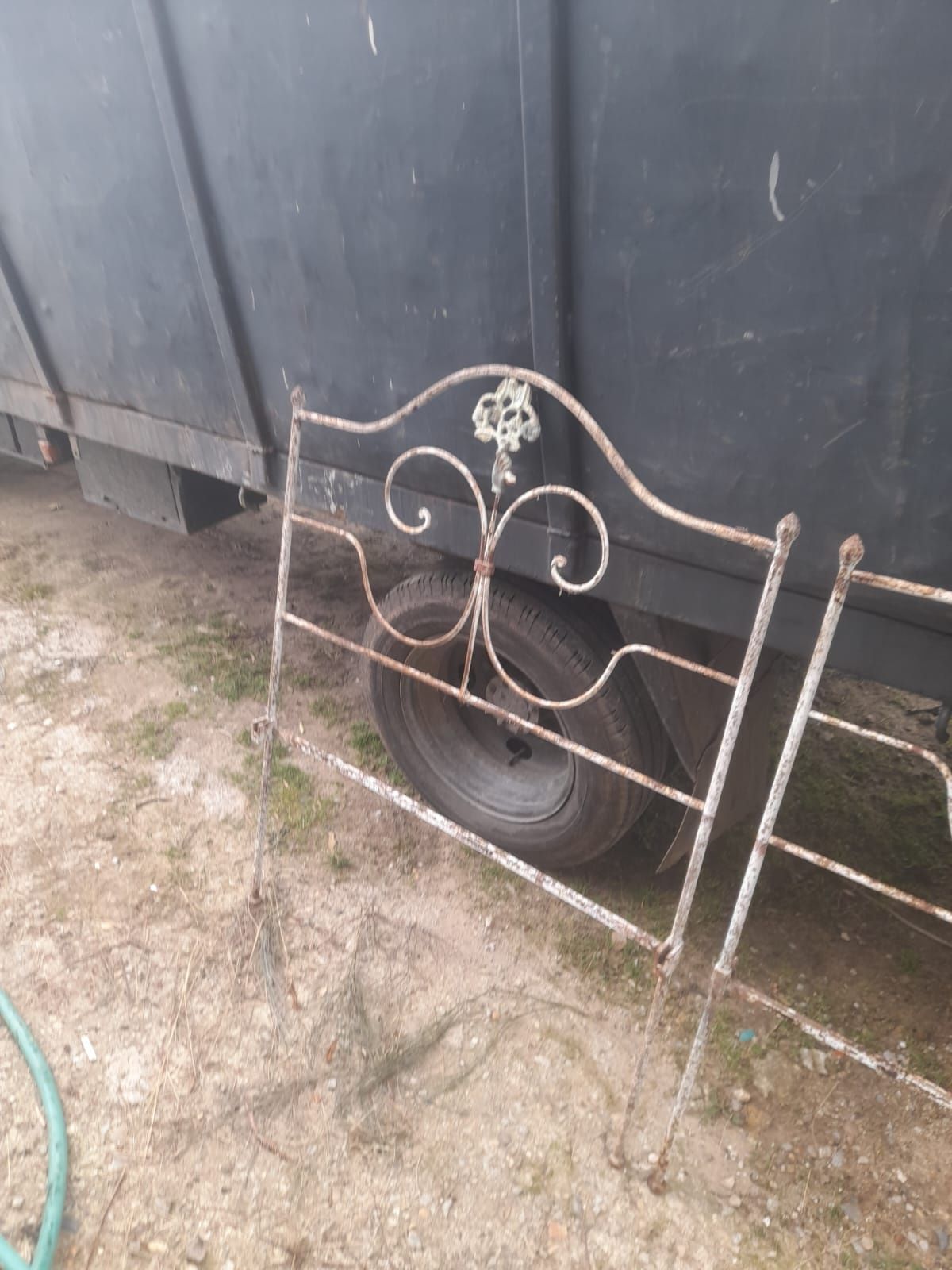 Cabeceiras de cama em ferro antigas