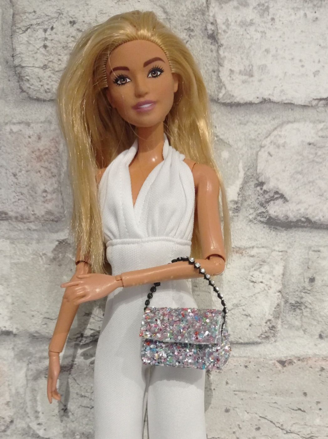 Srebrna torebka dla Barbie