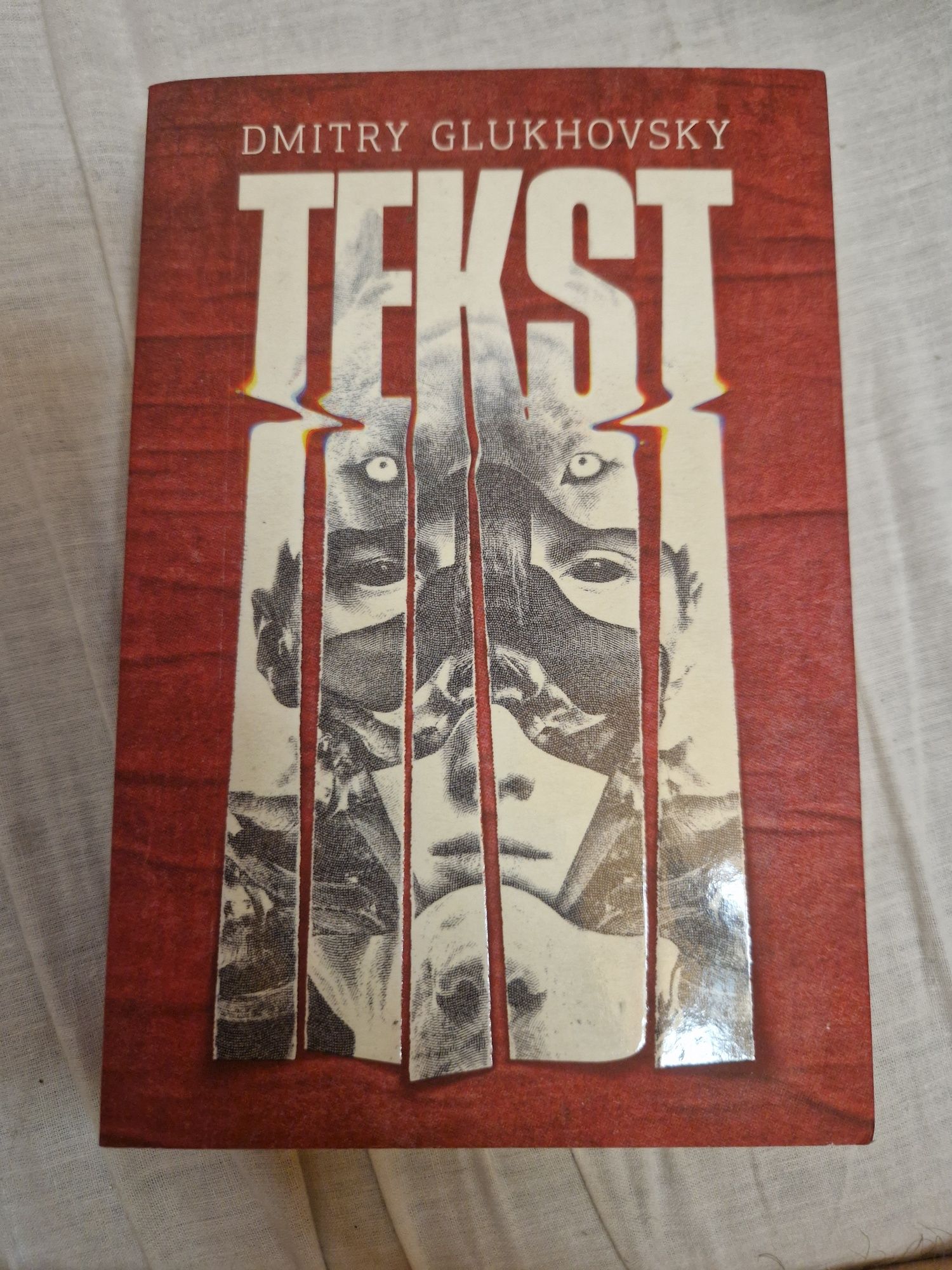 Dimitry Glukhovsky - Tekst