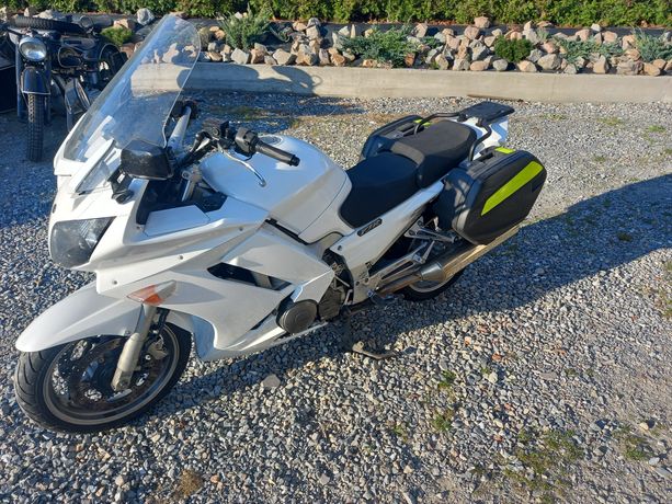 Yamaha FJR 1300,kufry biala perła