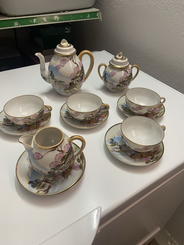 Conjunto de loica muito antiga