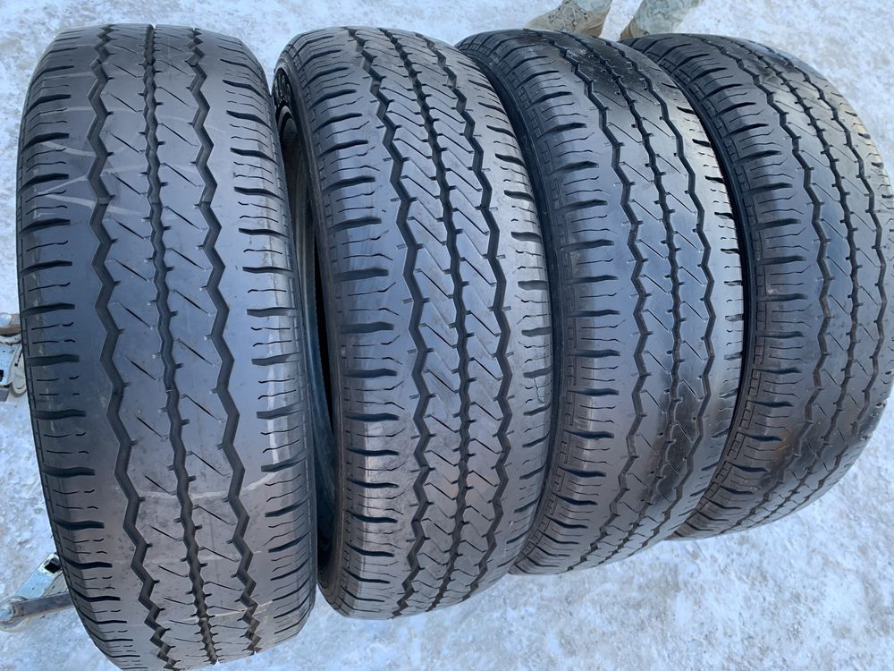 Шини 215/70 R15C Hankook 7-6,5мм 215 70 15С