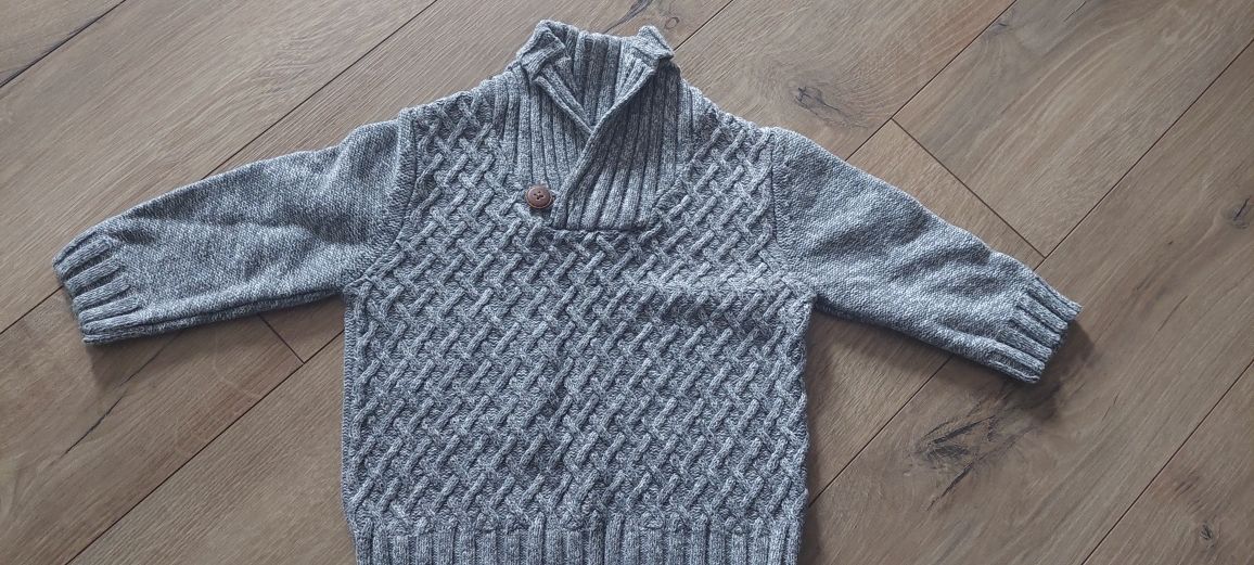 Sweterek dla chłopca elegancki kołnierz ciepły r. 92