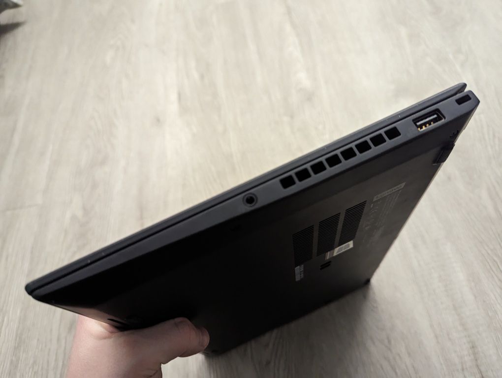 Ультрабук Lenovo ThinkPad X1 Carbon 6th gen i5-8350u vPro 8/256 FullHD