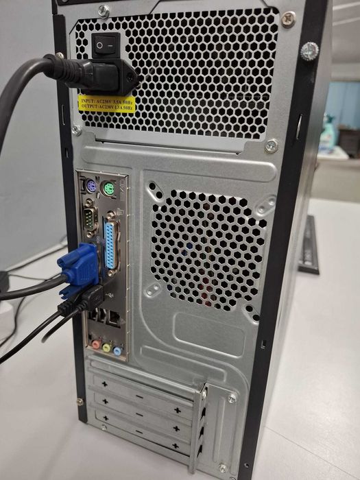 PC ASUS i3 Win11 + Monitor + Teclado + Rato - 100% Funcional