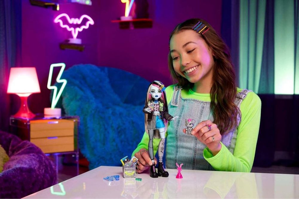 Лялька Монстер Хай Френкі Штейн Monster High Frankie Stein
