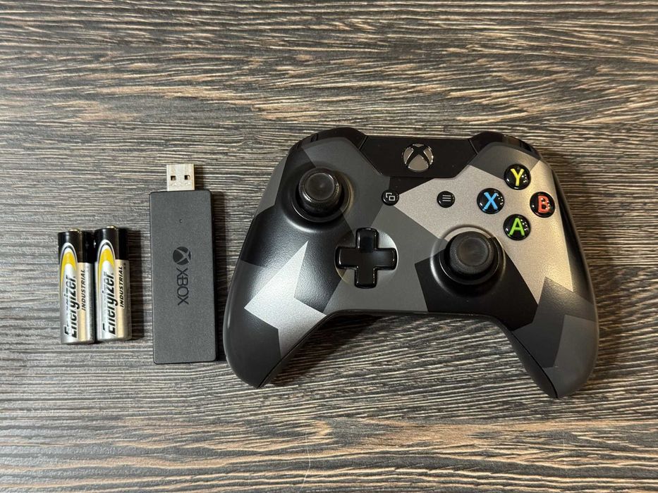 Kontroler Xbox One Special Edition Covert Forces + adapter bezprz.