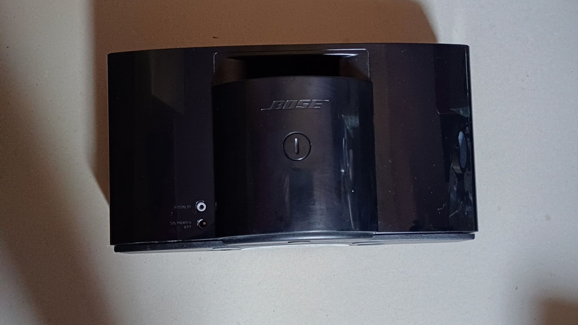 Bose Sound Dock portable glosnik