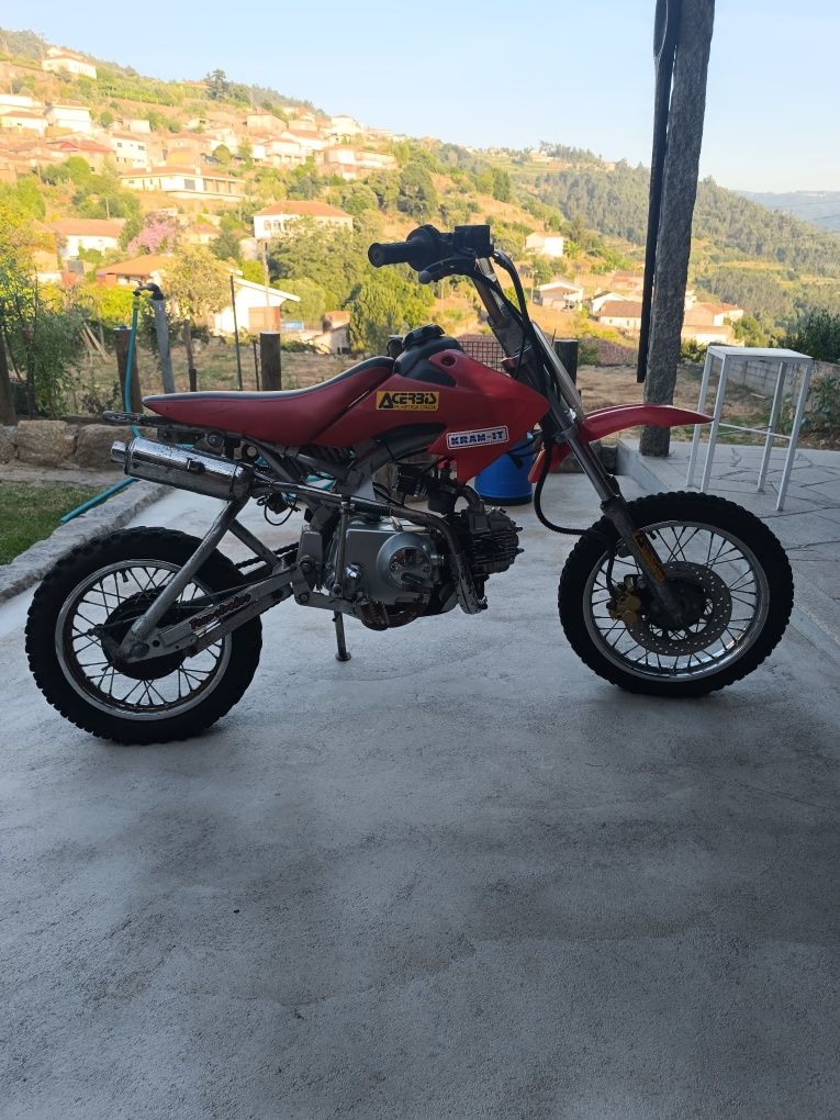 Vendo Moto de Cross 125