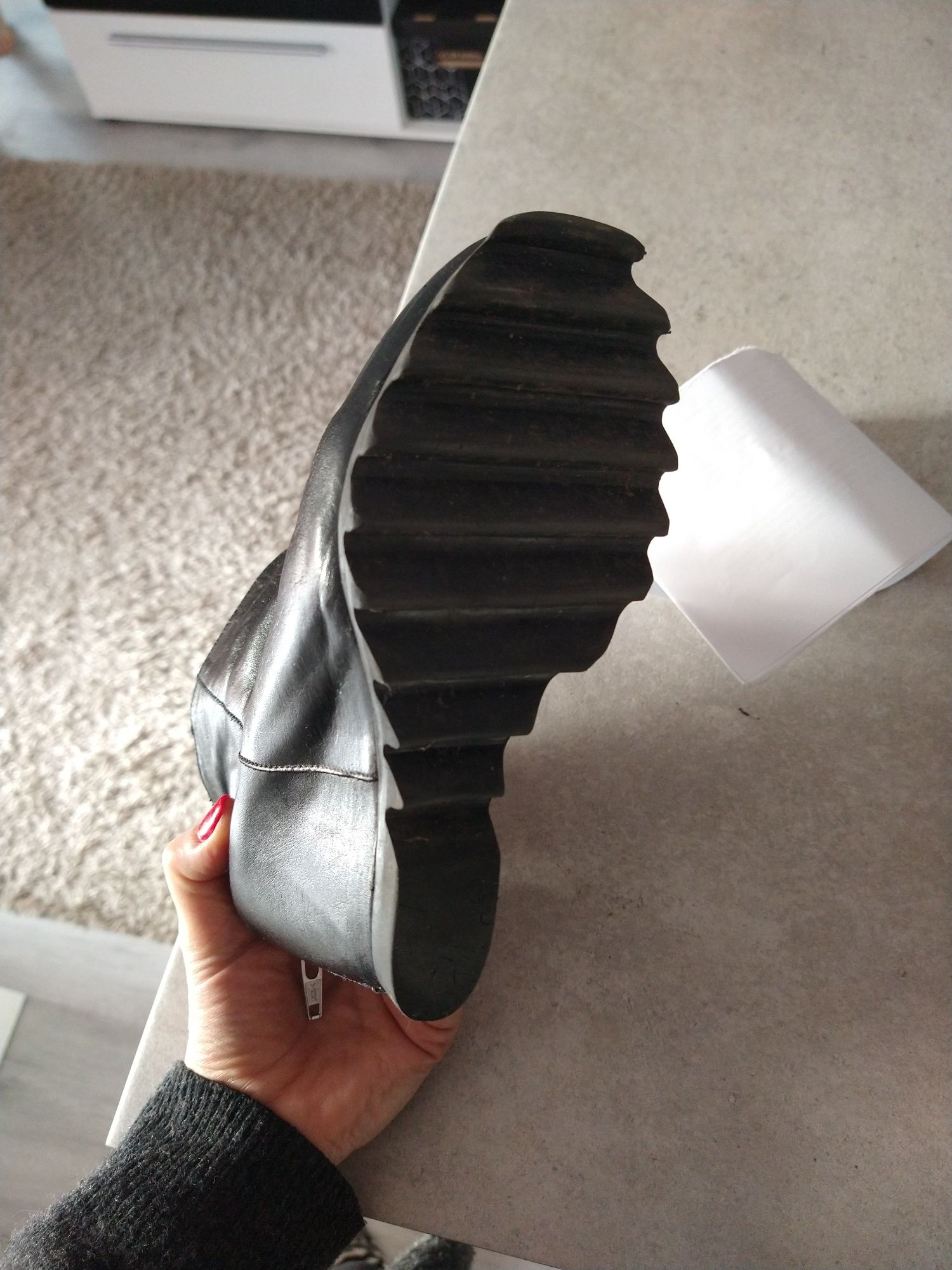 Skórzane buty na koturnie 37 made in Portugal