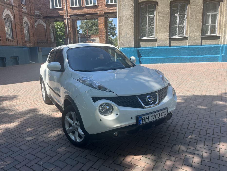 Ніссан жук в гарному стані