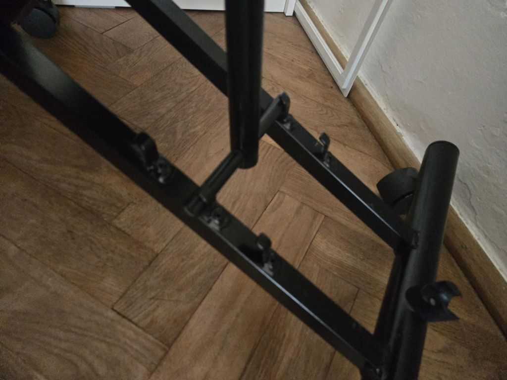 Klękosiad klęcznik z Ikei Eifred Gunnared szary