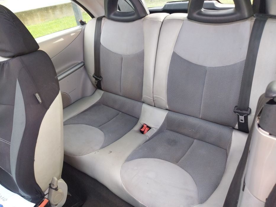 Atenção vendo Citroën c3 plurial 1.1 gasolina ano2004/01 com insp