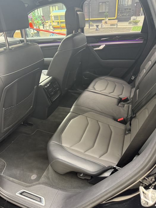 Volkswagen Touareg R-Line Platinum 2022