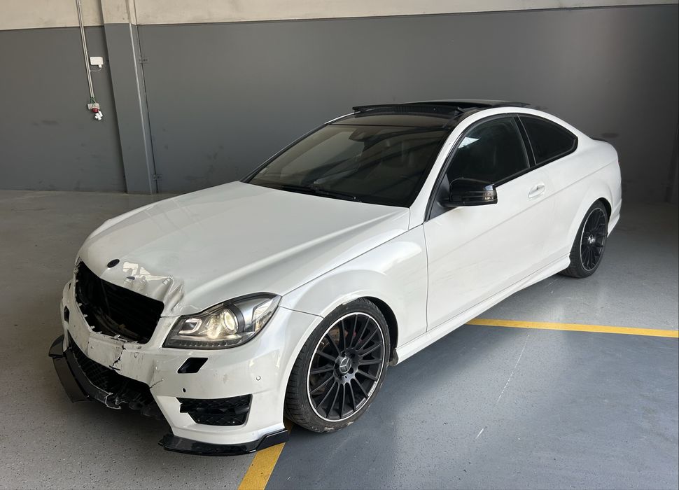 Mercedes benz C220 coupe AMG Line Aut. de 2014