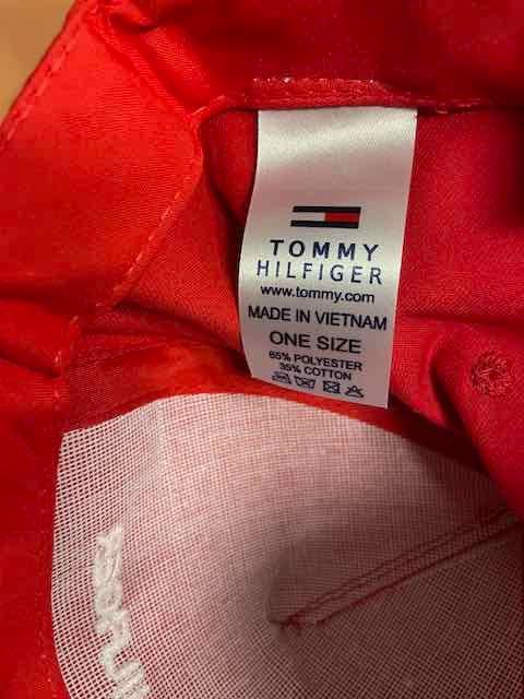 Tommy Hilfiger - czapka z daszkiem.