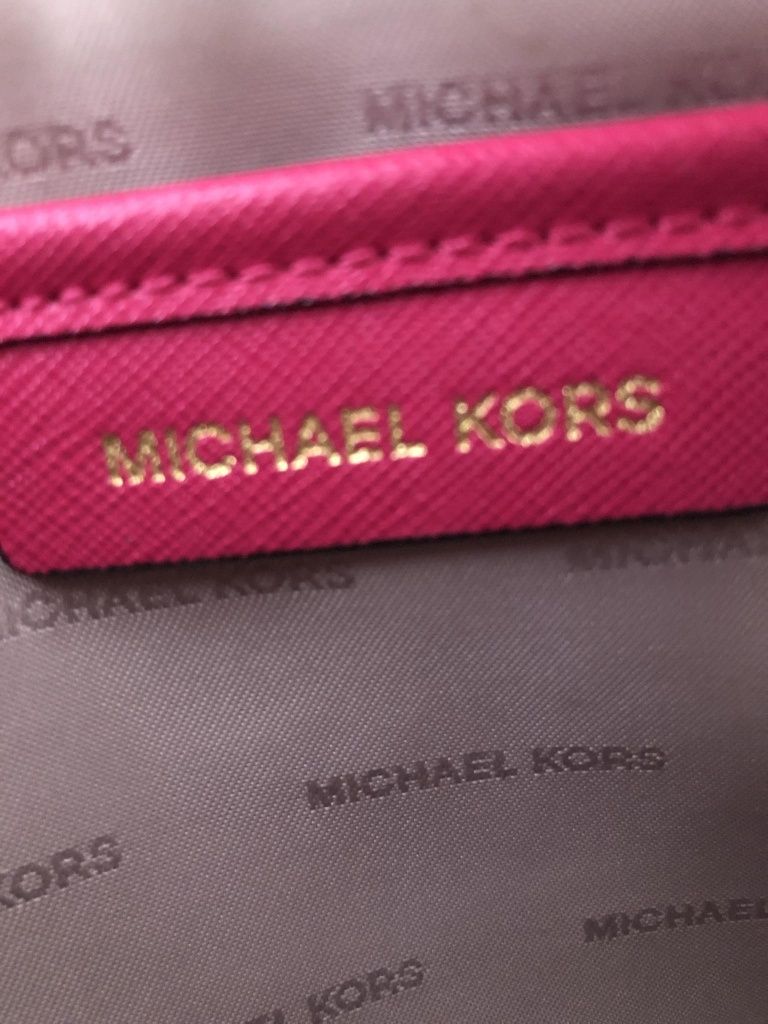 Różowa torebka Michael Kors Crossbodies