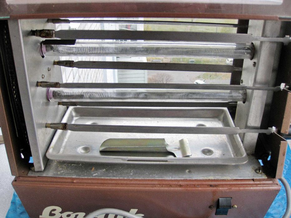 Электрошашлычница Вогник  6 шампуров СССР.