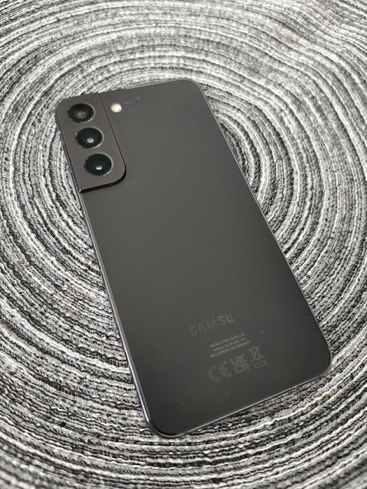 Samsung Galaxy S22 stan bardzo dobry