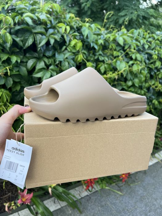 Adidas Yeezy Slide Core klapki brązowe viral comfy 43