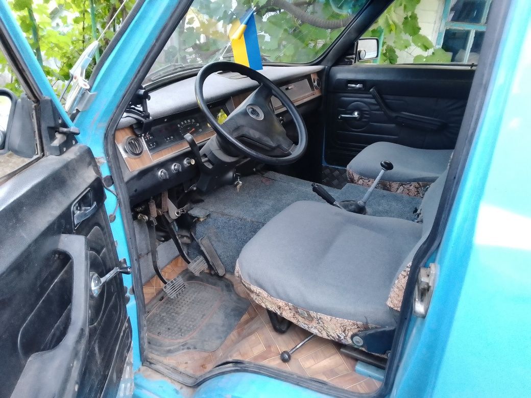 Авто "Бус" сів поїхав