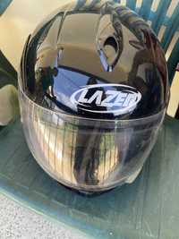 Capacete de Mota Lazer