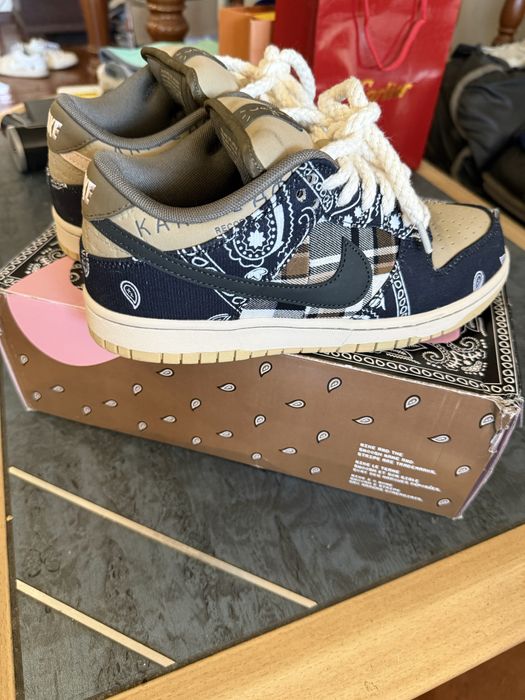 NIKE x Travis Scott SB Dunk Low sneakers
