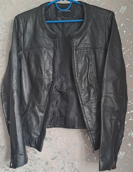 Куртка шкіряна жіноча