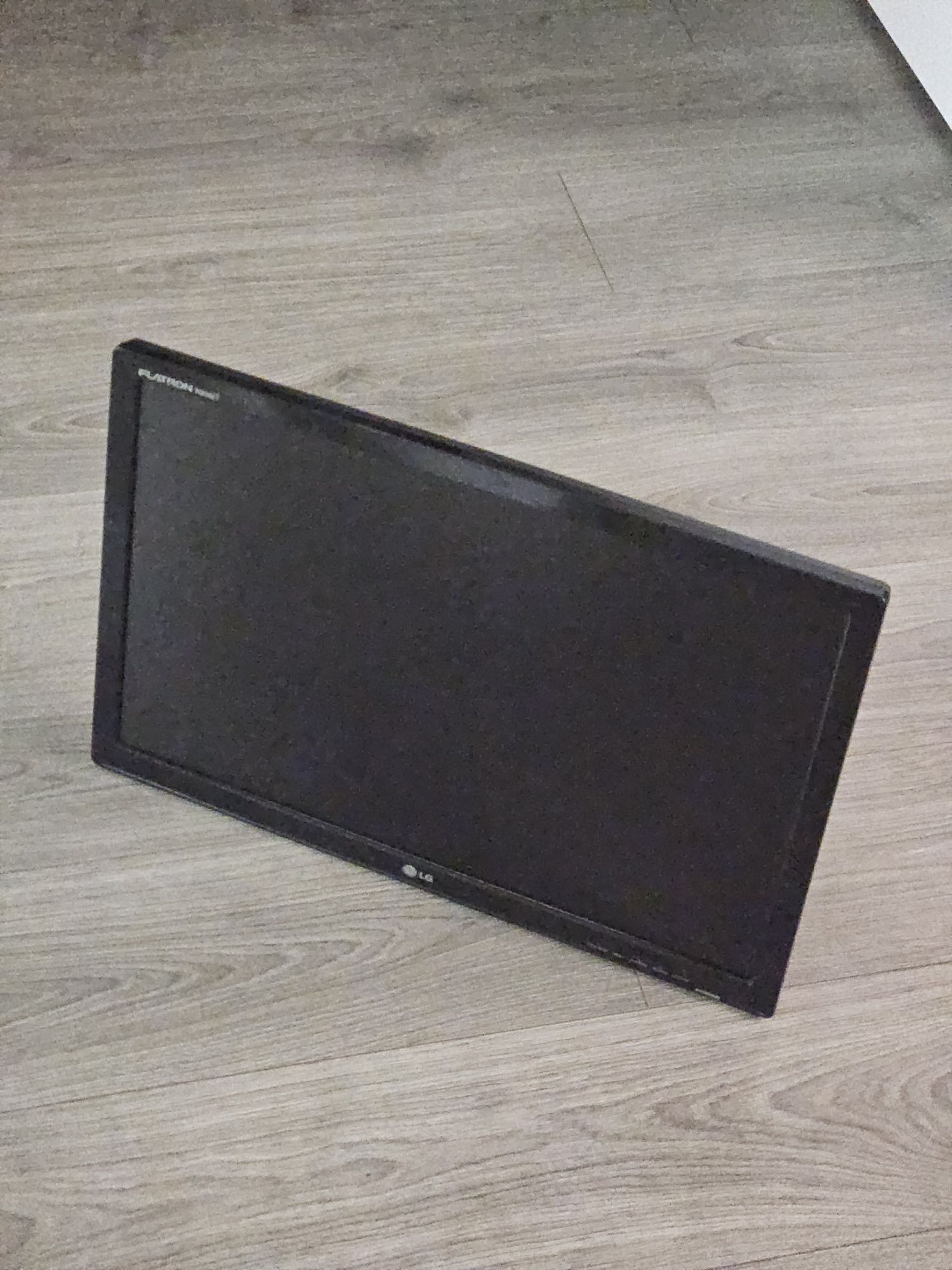 Monitor LCD LG Flatron 22 cale stan dobry